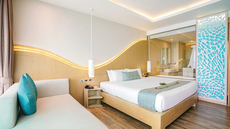 Crest Resort & Pool Villas